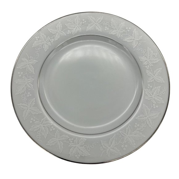 Fine China of Japan Huntington 2 Bread Butter Plates White Flowers Platinum Trim - Picture 2 of 7